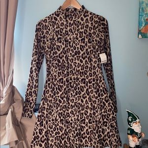 NWT Cheeta Print Flowy Turtle Neck Dress!